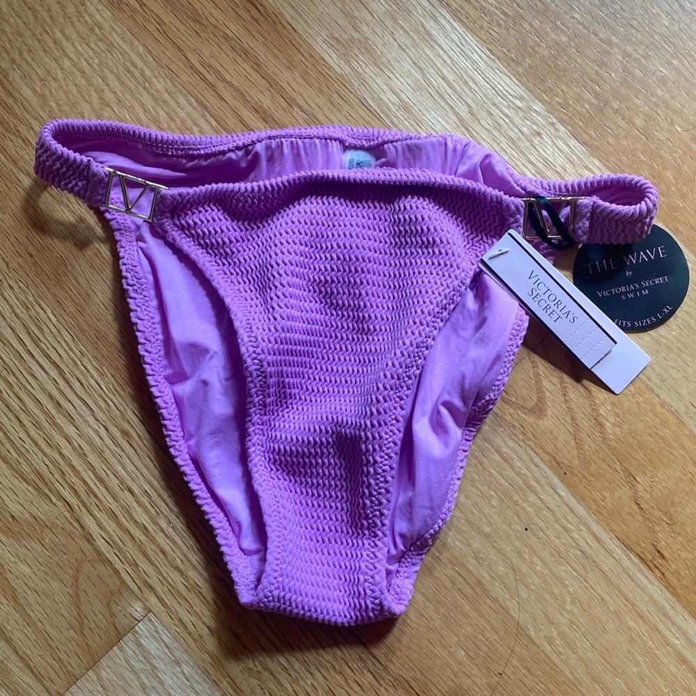 NWT - Victoria Secret the Wave bikini bathing suit bottom. L/XL